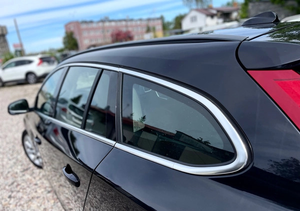 Volvo V60 cena 29999 przebieg: 253189, rok produkcji 2013 z Stalowa Wola małe 781